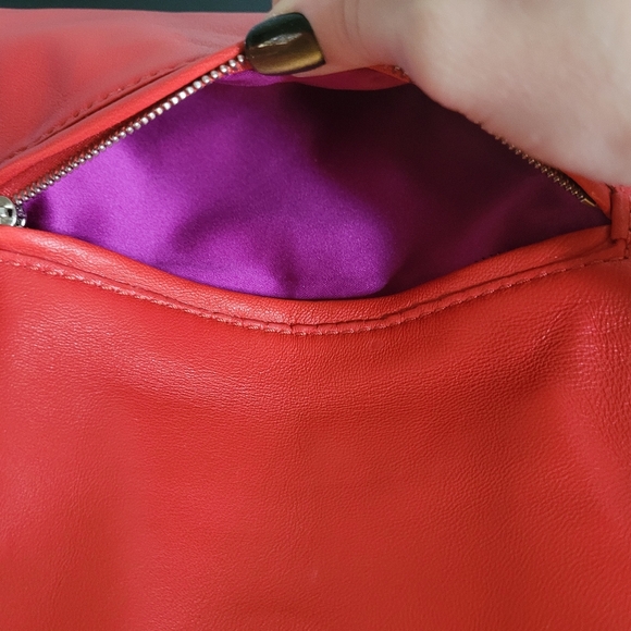 Henri Bendel  soft  leather clutch - Picture 15 of 15